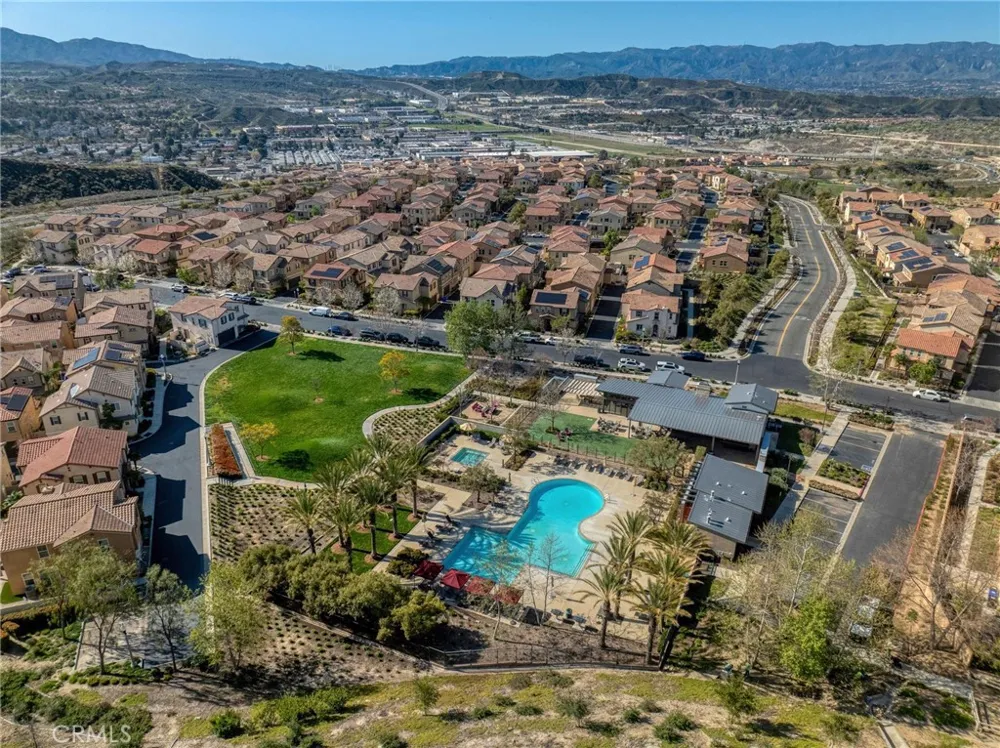 20509 Hazelnut Court Saugus, CA 91350