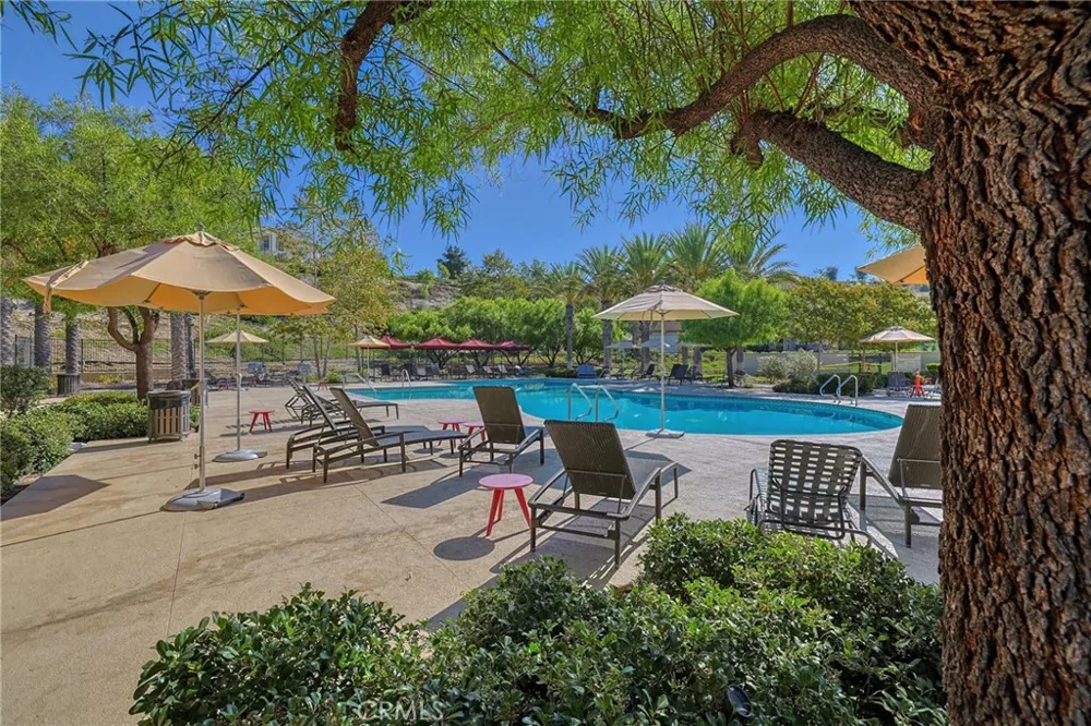 20509 Hazelnut Court Saugus, CA 91350