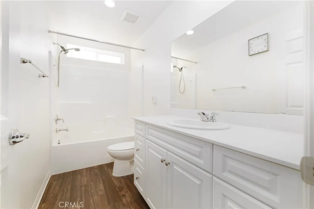 20509 Hazelnut Court Saugus, CA 91350