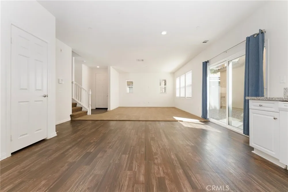 20509 Hazelnut Court Saugus, CA 91350