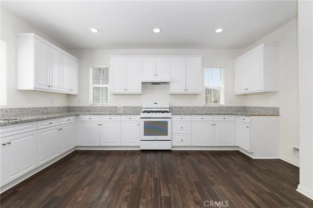 20509 Hazelnut Court Saugus, CA 91350