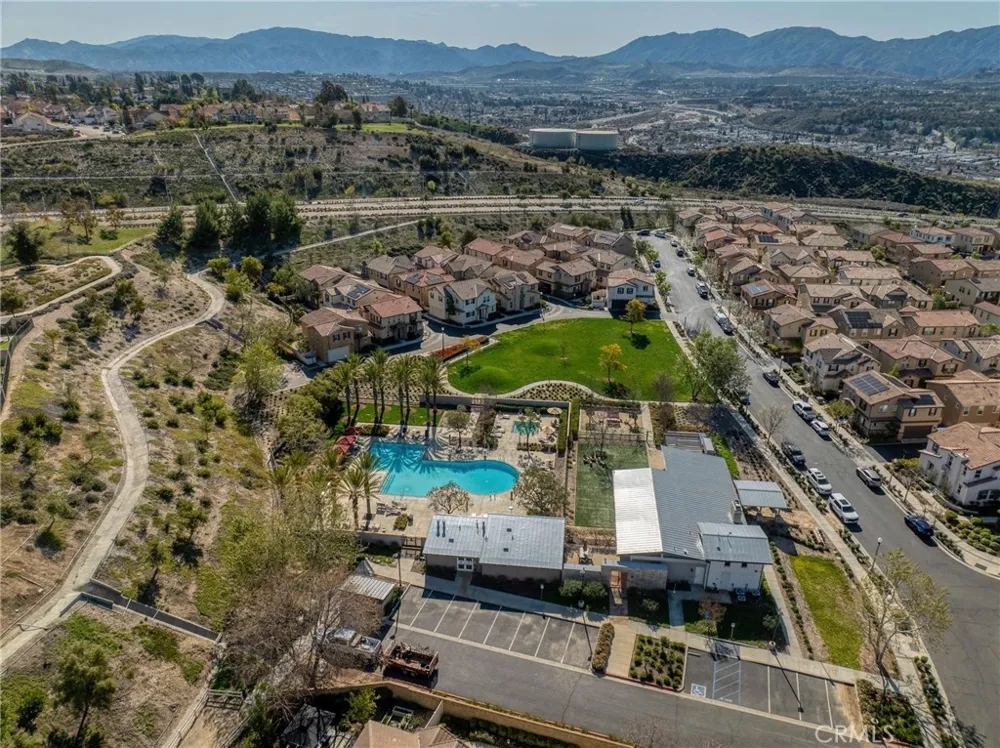 20509 Hazelnut Court Saugus, CA 91350