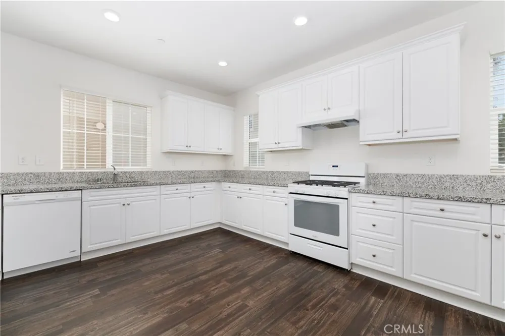 20509 Hazelnut Court Saugus, CA 91350