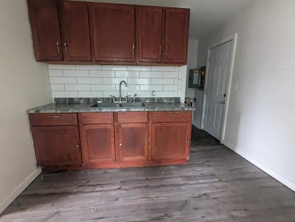 3304 Sheffer Avenue Lansing City, MI 48906
