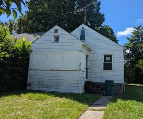 1527 Robertson Avenue