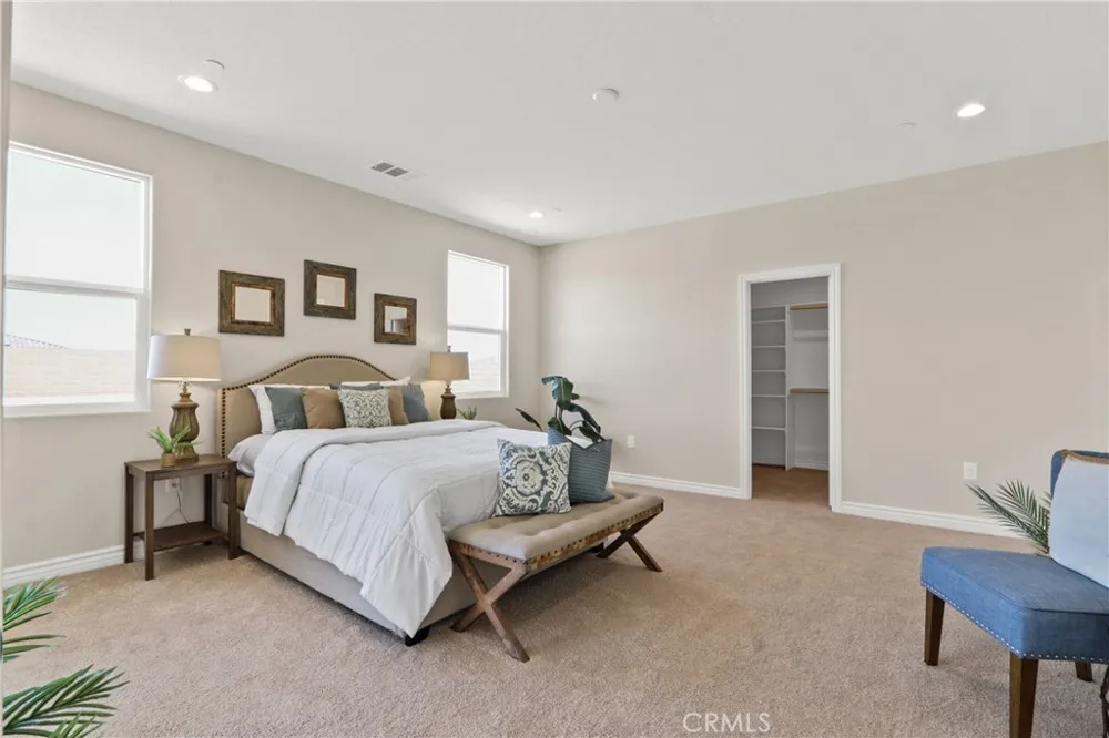7083 Milton Avenue Hesperia, CA 92345