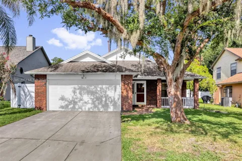 1486 Hyde Park Dr