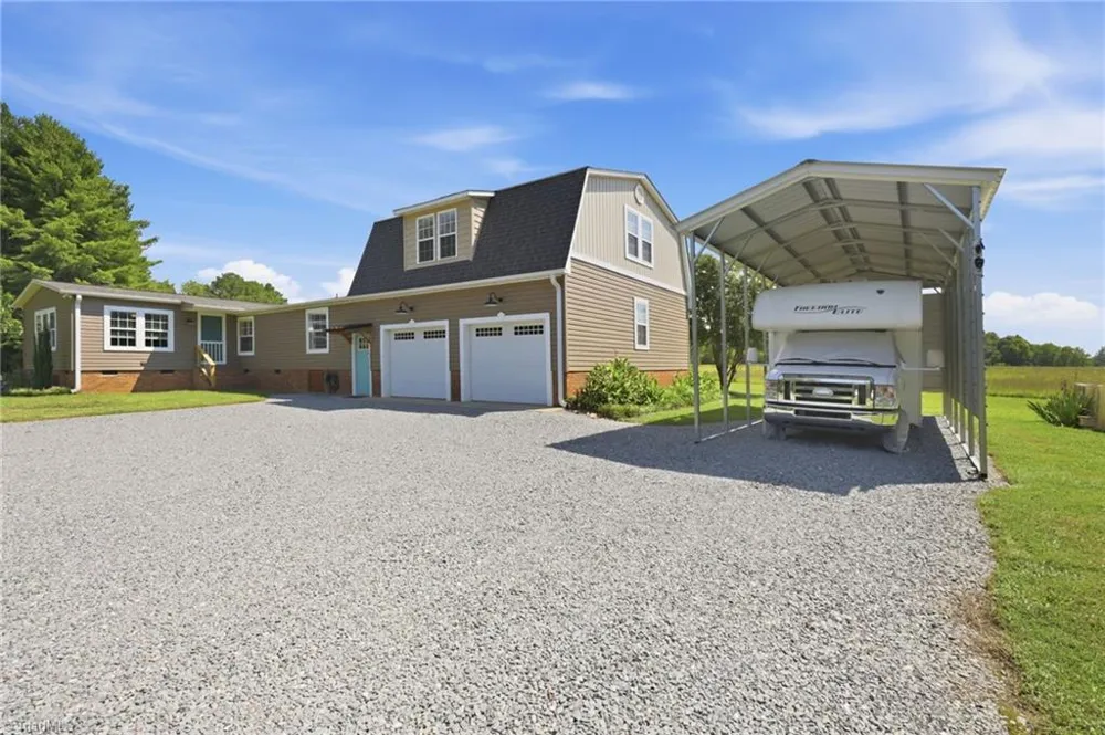 670 & 552 Whitley Road Siler City, NC 27344