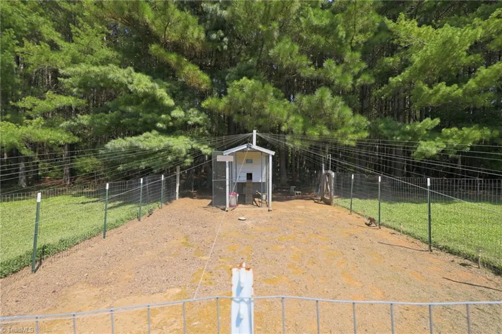 670 & 552 Whitley Road Siler City, NC 27344