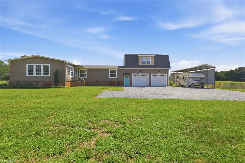 670 & 552 Whitley Road Siler City, NC 27344