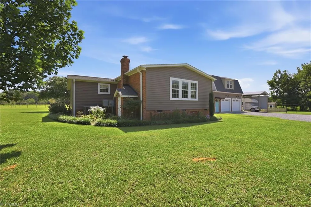 670 & 552 Whitley Road Siler City, NC 27344