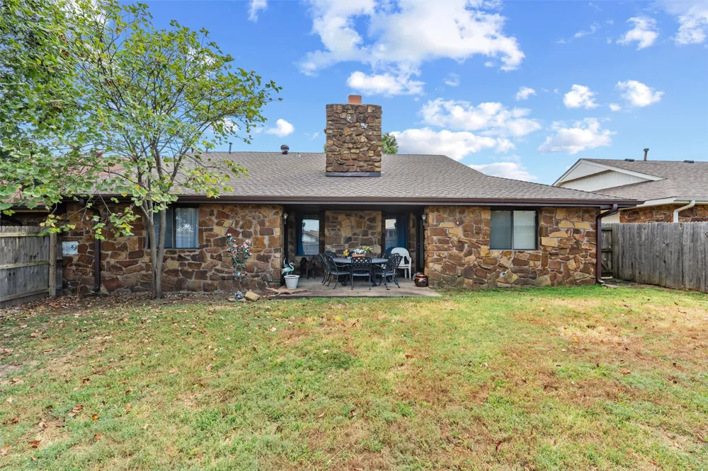 6716 Abbey Road Bartlesville, OK 74006