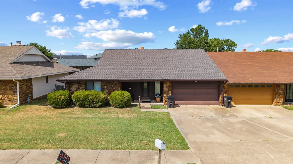 6716 Abbey Road Bartlesville, OK 74006