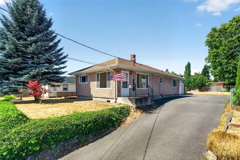 1323 E 56th Street