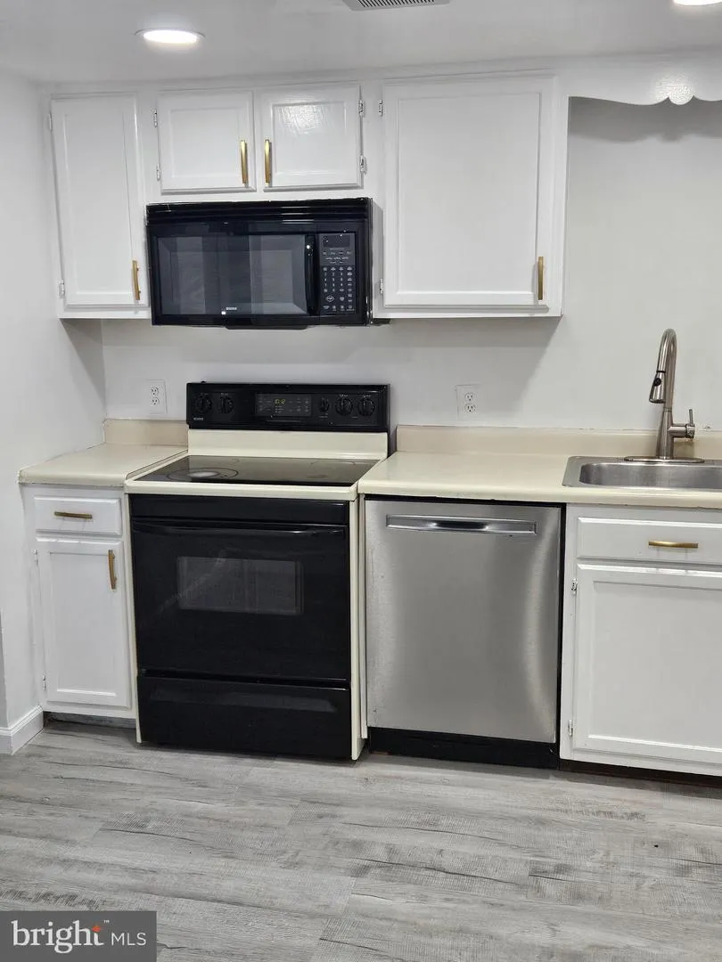 55 HOLLY DRIVE Reading, PA 19606
