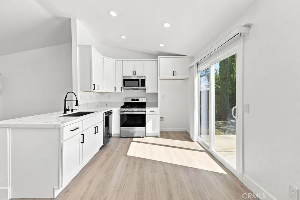 14633 Dana Street Adelanto, CA 92301