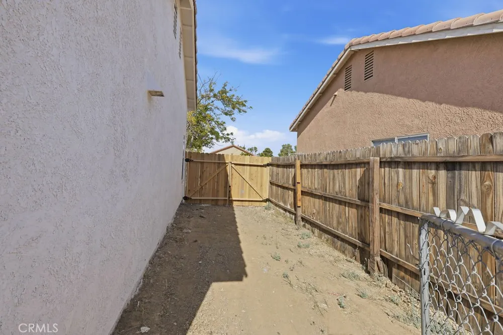 14633 Dana Street Adelanto, CA 92301