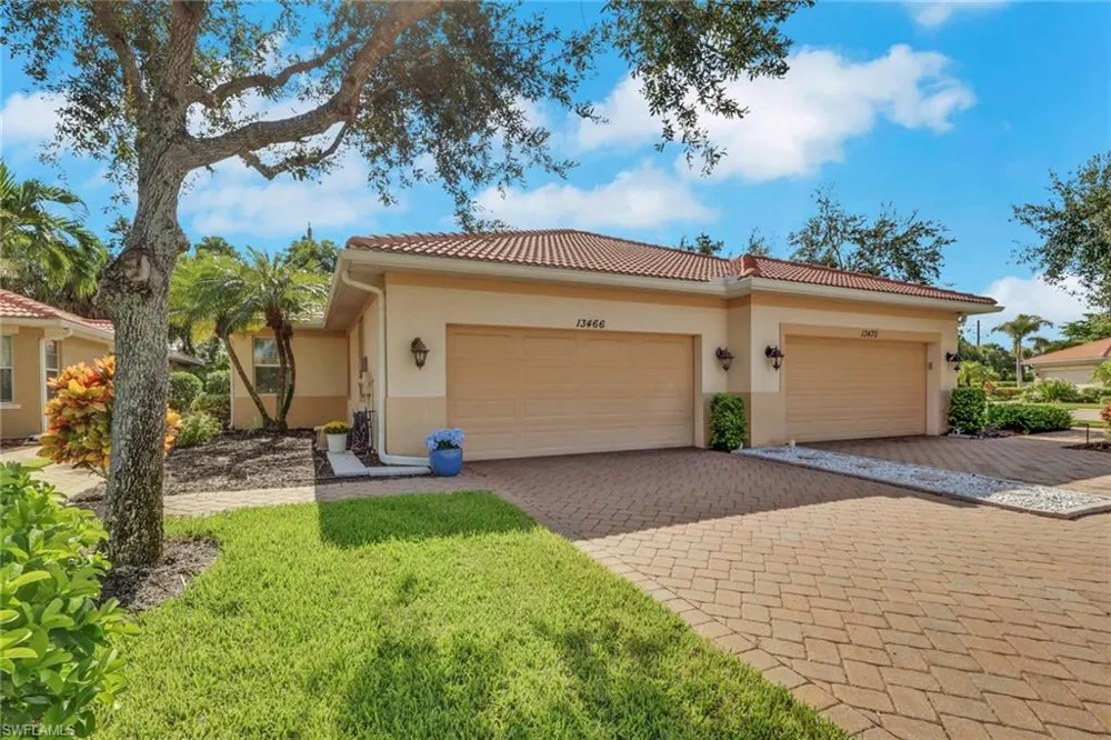 13466 Kent Street Naples, FL 34109