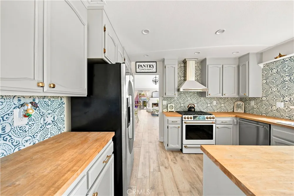 14667 Loyola Street Moorpark, CA 93021