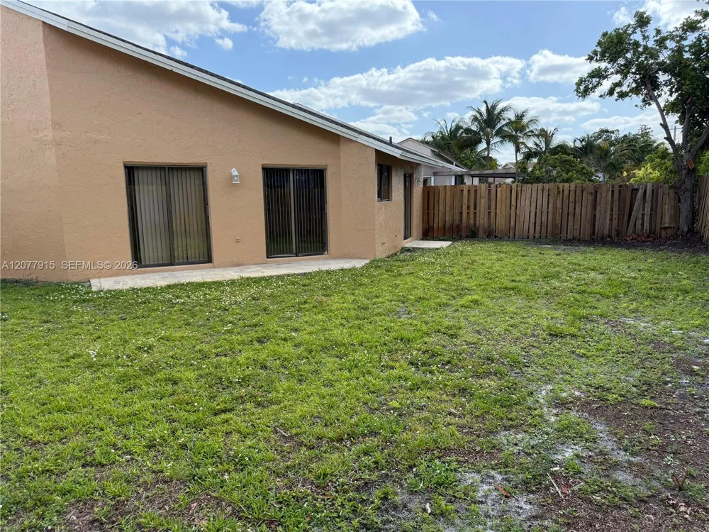 920 SW 111th Ave #1 Pembroke Pines, FL 33025