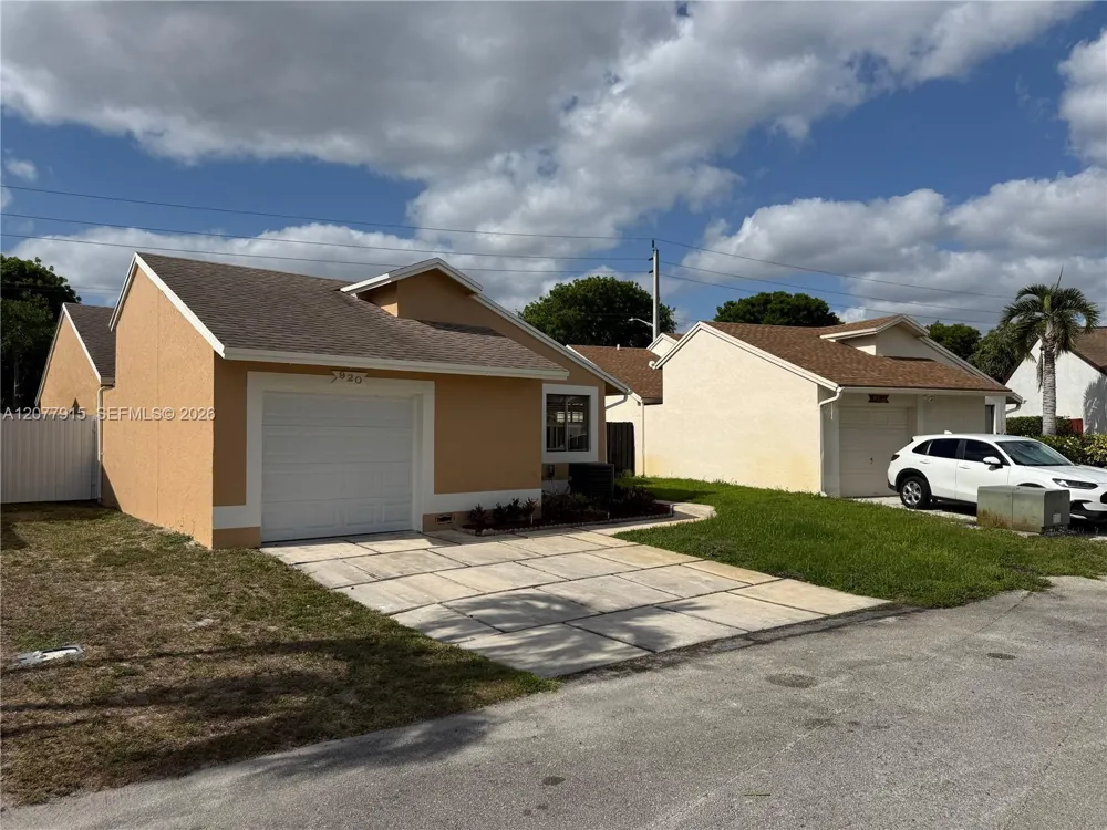 920 SW 111th Ave #1 Pembroke Pines, FL 33025