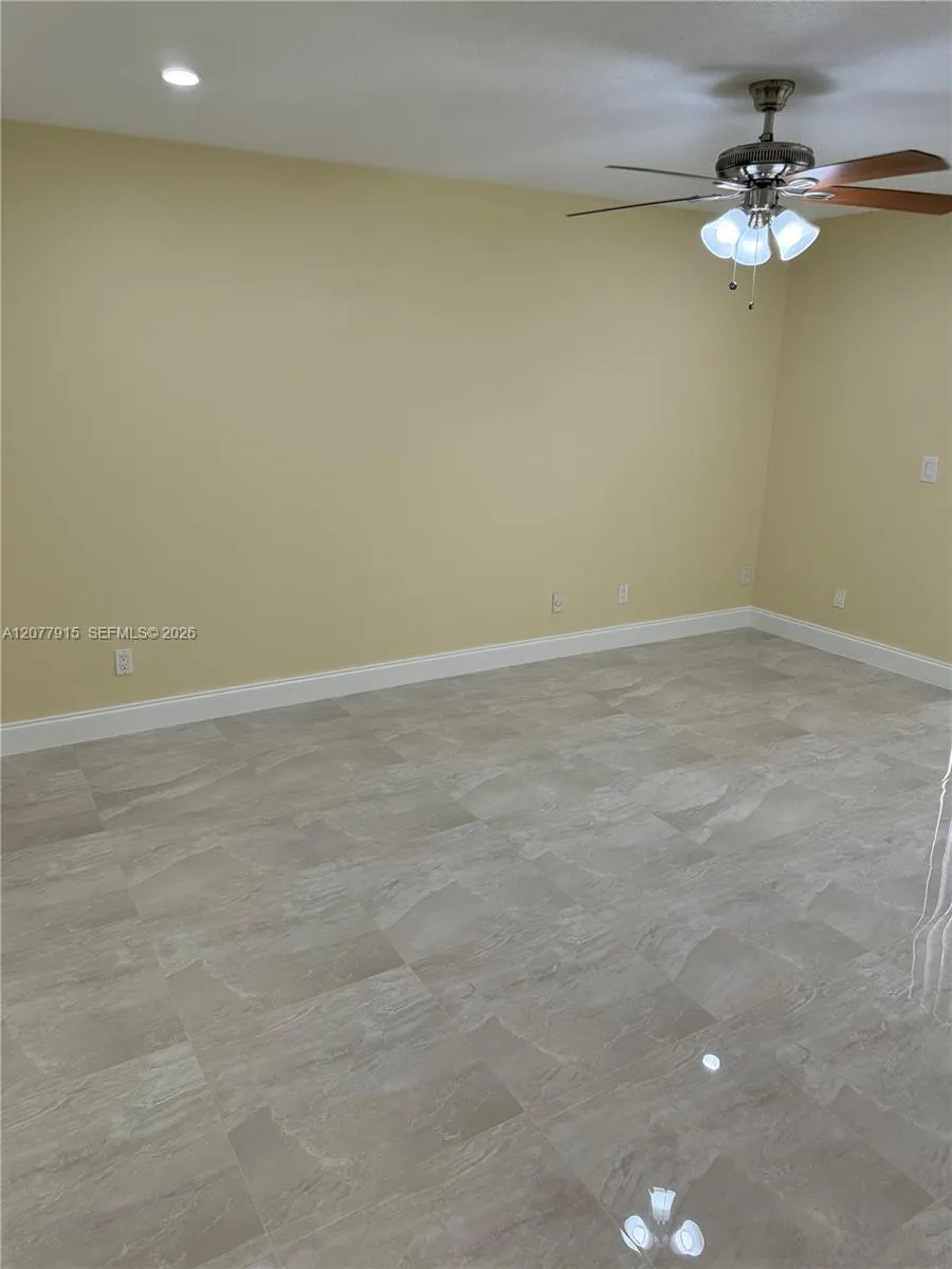 920 SW 111th Ave #1 Pembroke Pines, FL 33025