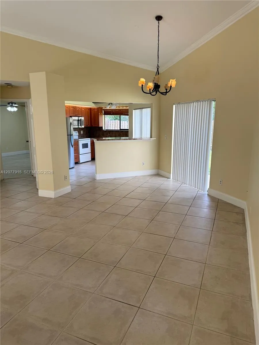 920 SW 111th Ave #1 Pembroke Pines, FL 33025