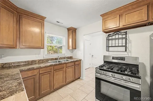 1343 Havana Street Aurora, CO 80010