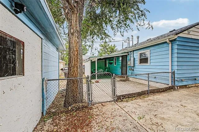 1343 Havana Street Aurora, CO 80010