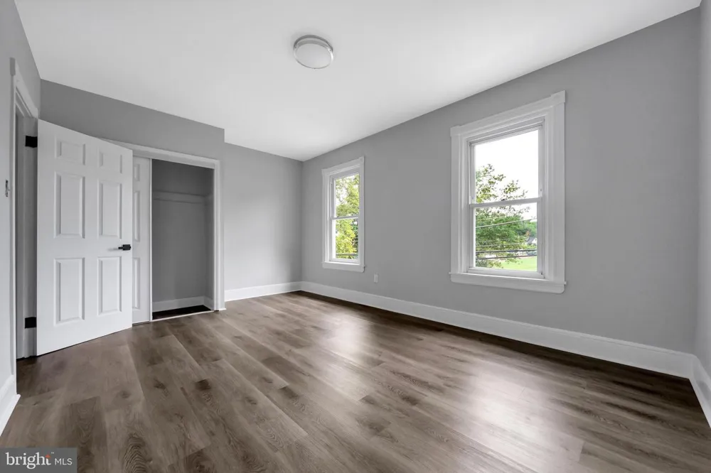 53 E ESSEX AVENUE Lansdowne, PA 19050