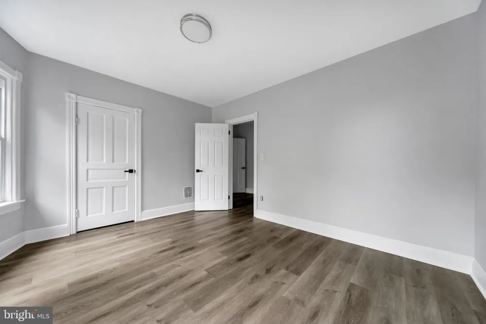 53 E ESSEX AVENUE Lansdowne, PA 19050