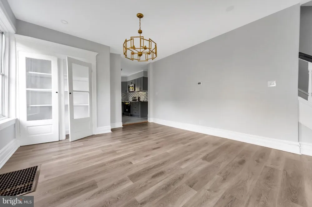 53 E ESSEX AVENUE Lansdowne, PA 19050