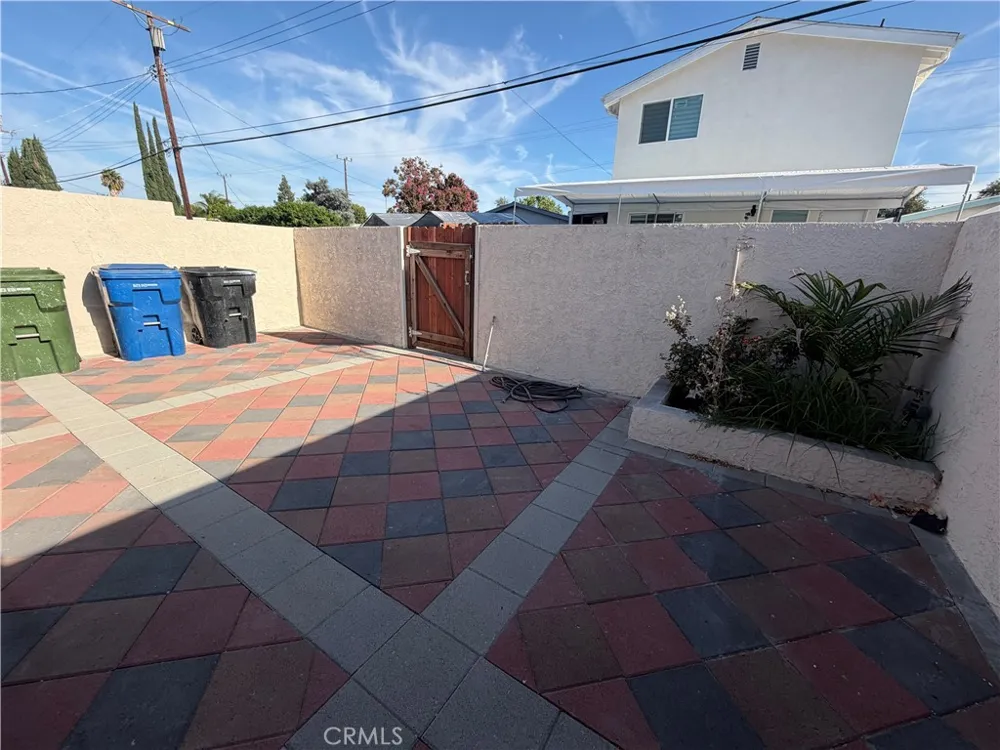 22916 Cantlay Street West Hills, CA 91307