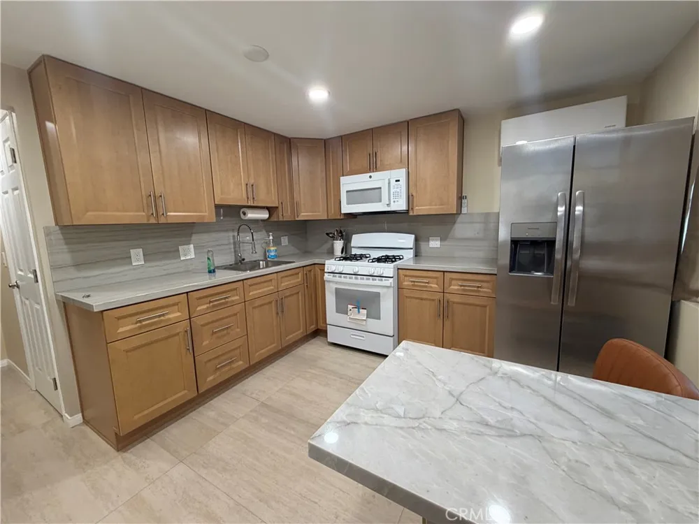 22916 Cantlay Street West Hills, CA 91307