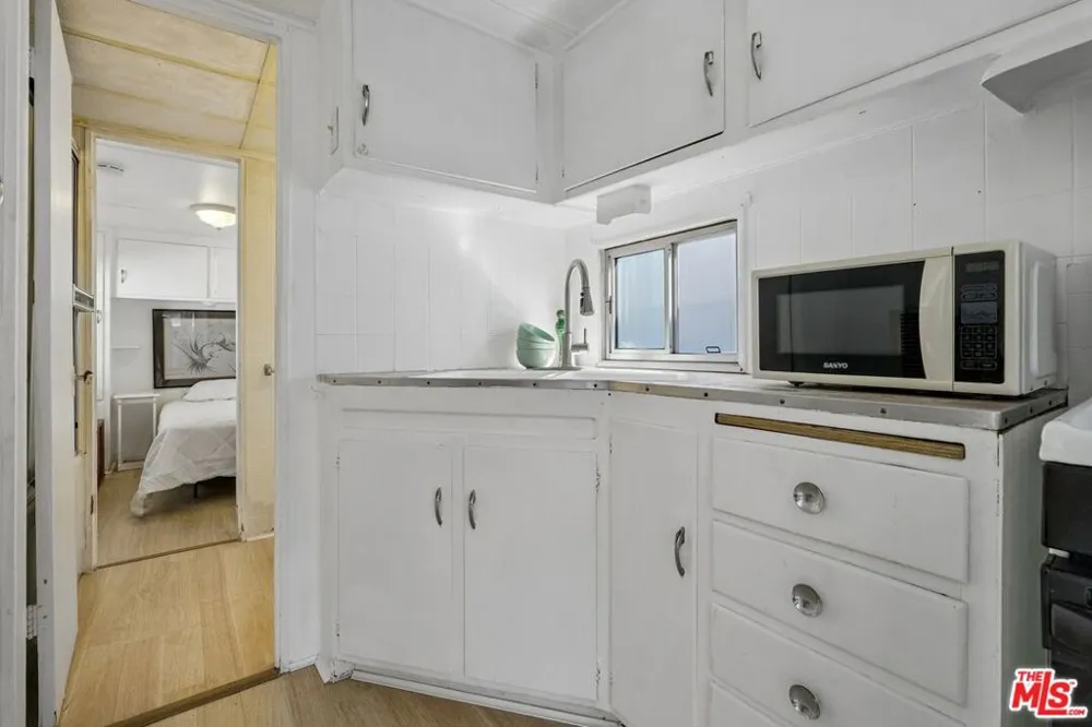 11250 Playa Street #43 Culver City, CA 90230