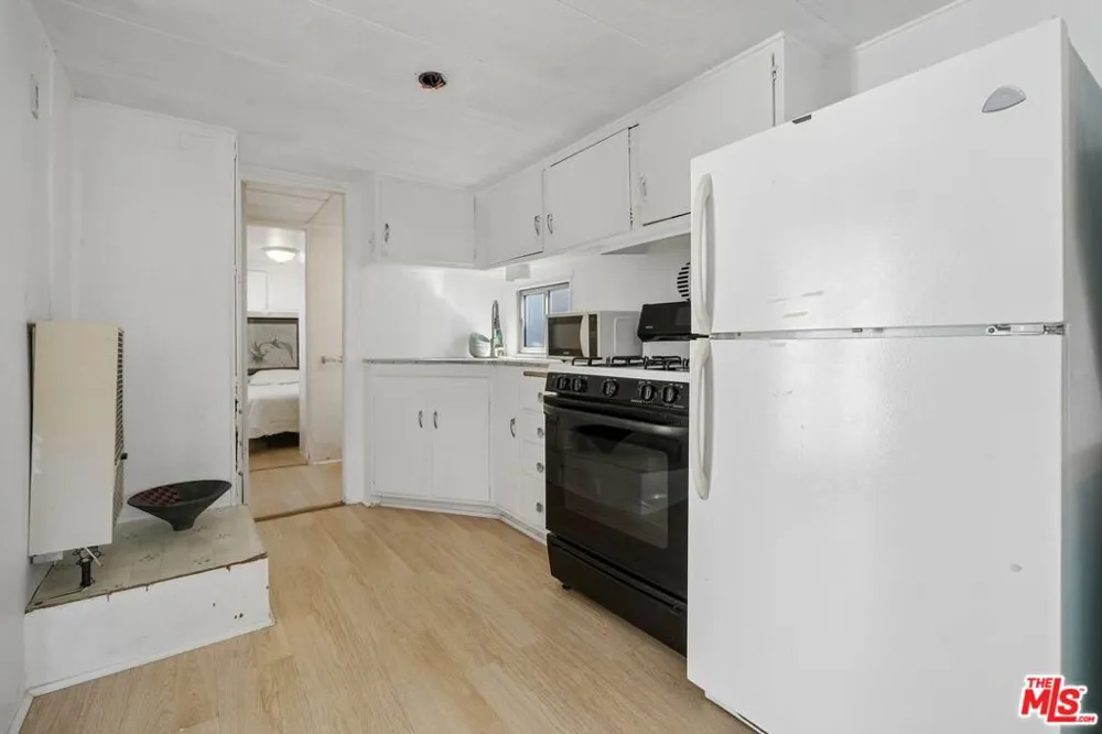 11250 Playa Street #43 Culver City, CA 90230