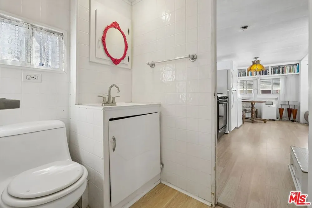 11250 Playa Street #43 Culver City, CA 90230