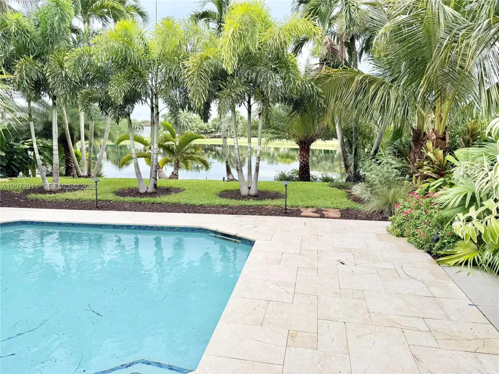 1532 NW 133rd Ave Pembroke Pines, FL 33028