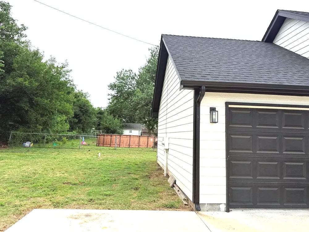1024 E Pfendler Avenue Sapulpa, OK 74066