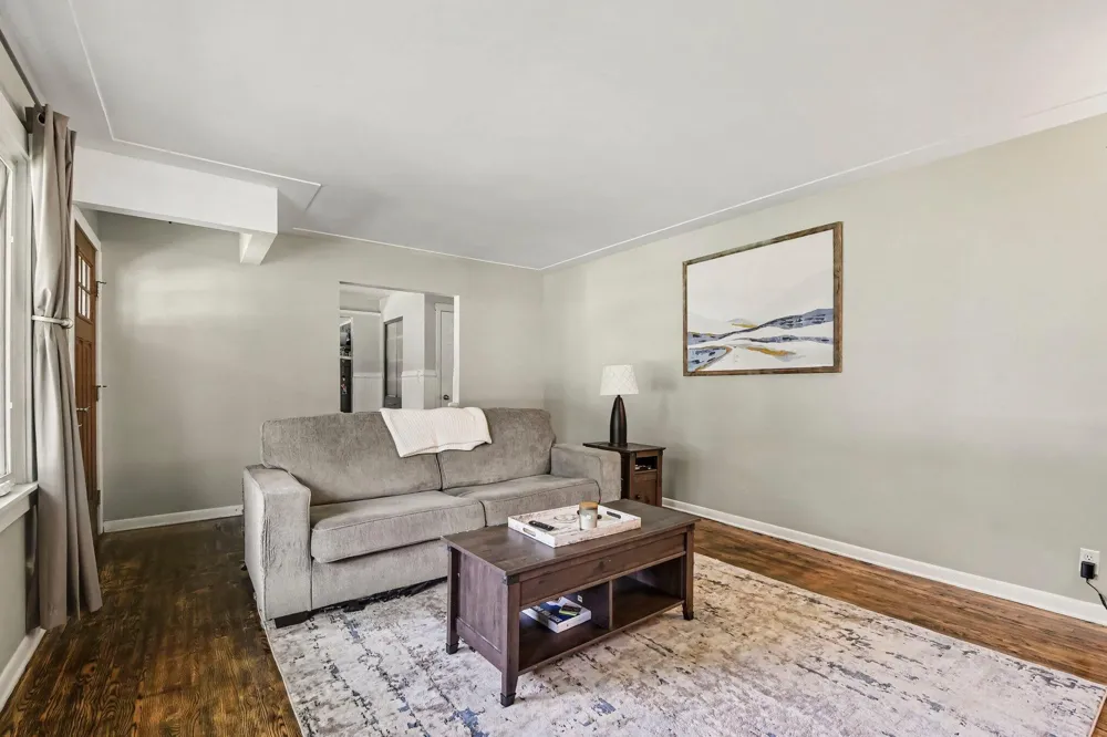 3841 Collingwood Avenue SW Wyoming, MI 49519