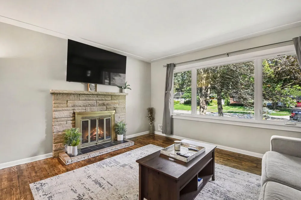 3841 Collingwood Avenue SW Wyoming, MI 49519