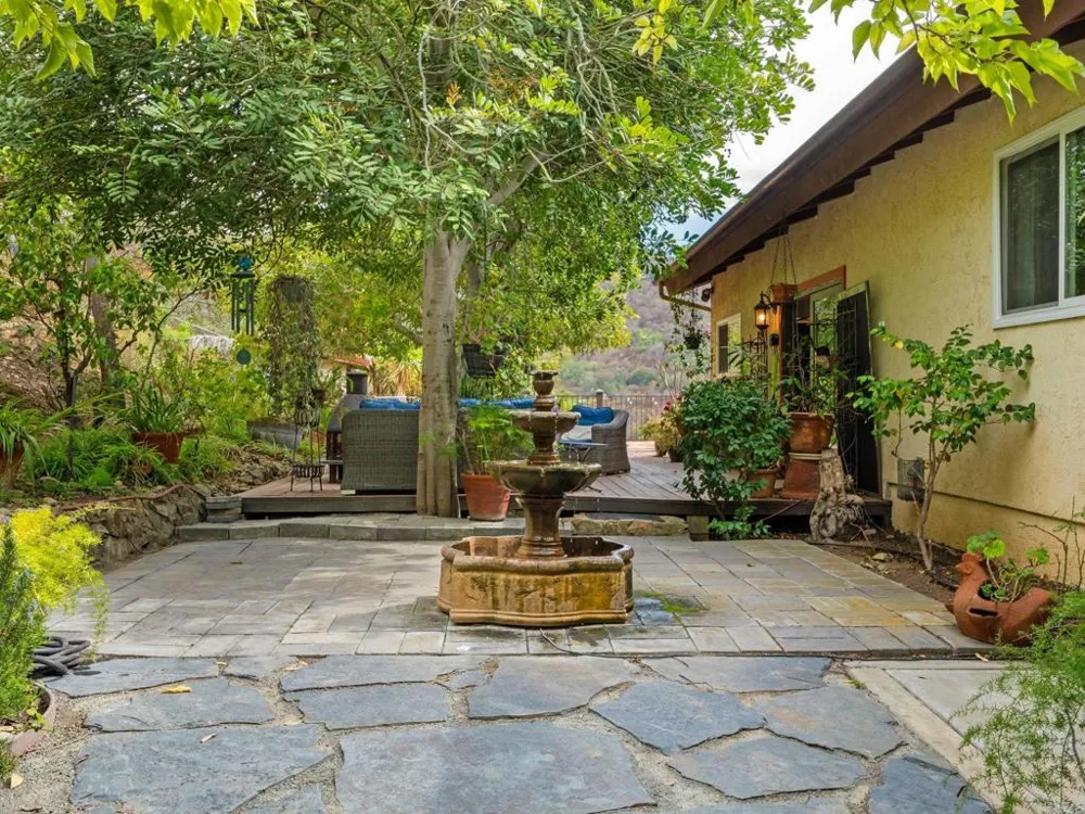 1330 Sugarbush Drive Vista, CA 92084