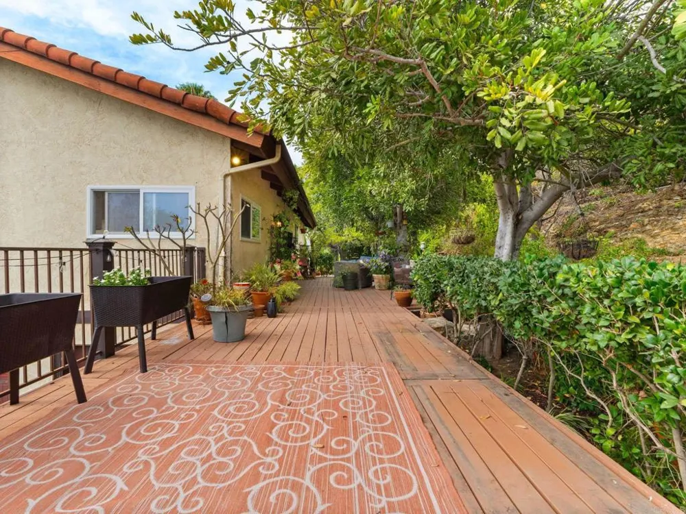 1330 Sugarbush Drive Vista, CA 92084