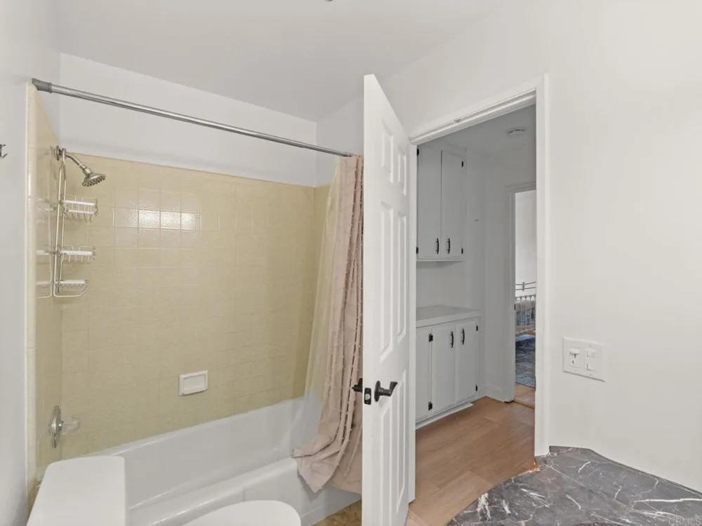 1330 Sugarbush Drive Vista, CA 92084