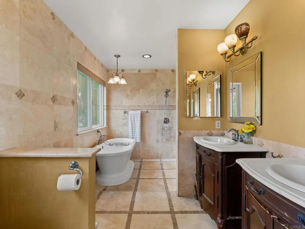 1330 Sugarbush Drive Vista, CA 92084
