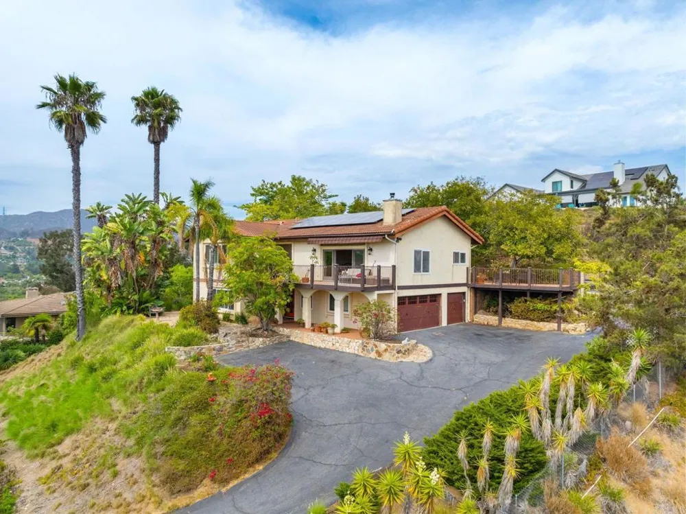 1330 Sugarbush Drive Vista, CA 92084