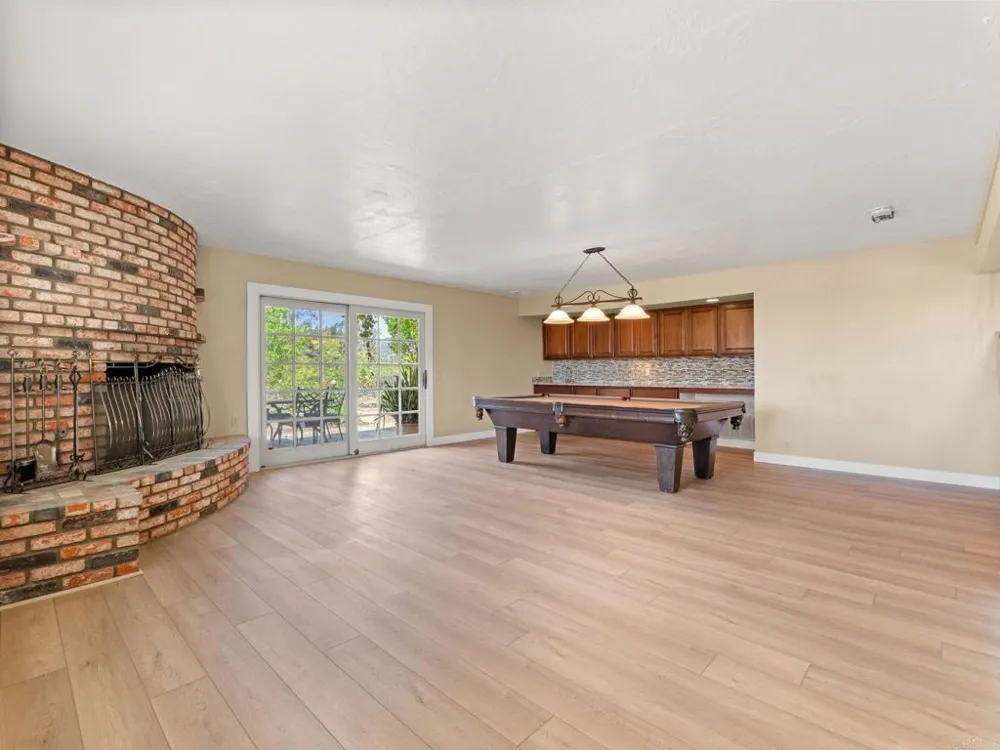 1330 Sugarbush Drive Vista, CA 92084