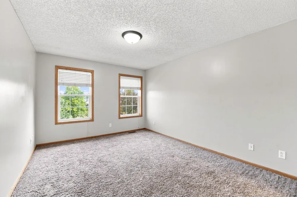 833 Winsome Way NW Isanti, MN 55040
