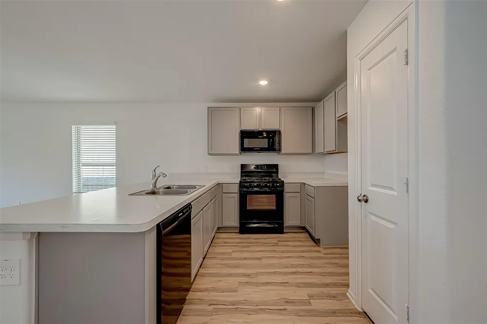 18111 Robin Creek Dr Hockley, TX 77447