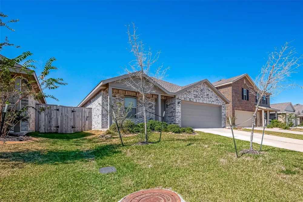 18111 Robin Creek Dr Hockley, TX 77447